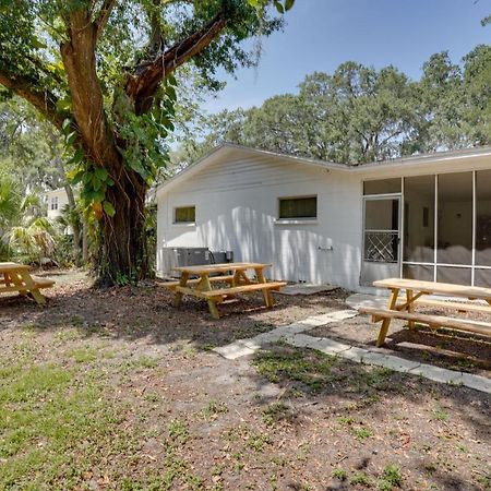 Charming Mid-Century House - Just Steps To Lake! レイクランド エクステリア 写真