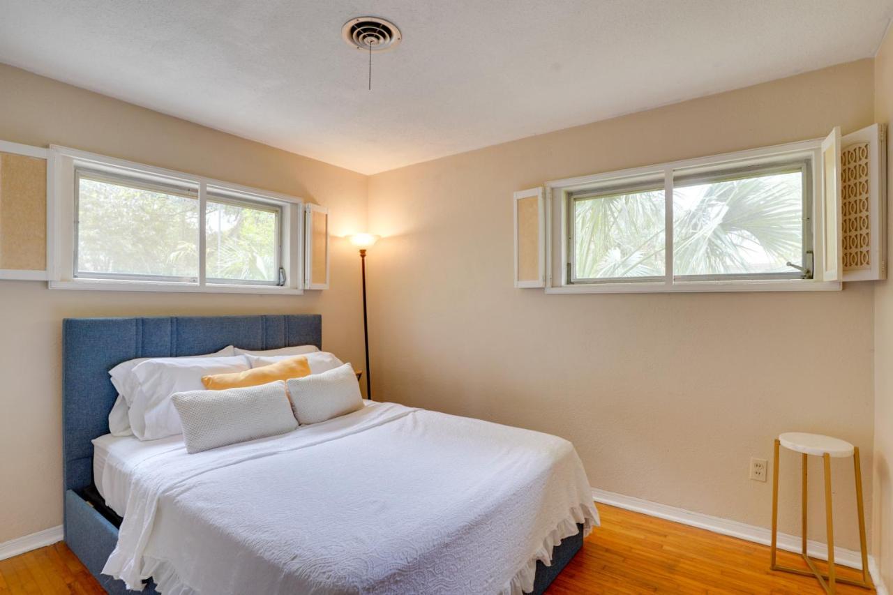 Charming Mid-Century House - Just Steps To Lake! レイクランド エクステリア 写真