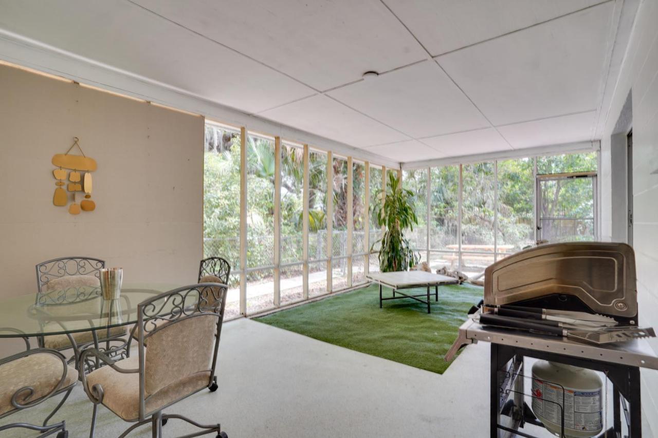 Charming Mid-Century House - Just Steps To Lake! レイクランド エクステリア 写真