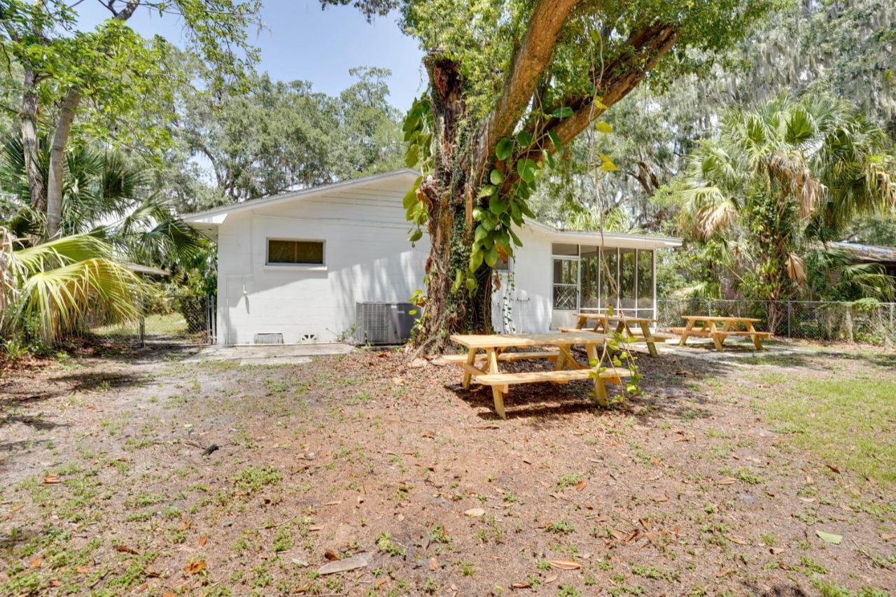 Charming Mid-Century House - Just Steps To Lake! レイクランド エクステリア 写真