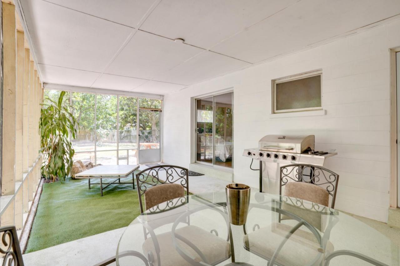 Charming Mid-Century House - Just Steps To Lake! レイクランド エクステリア 写真