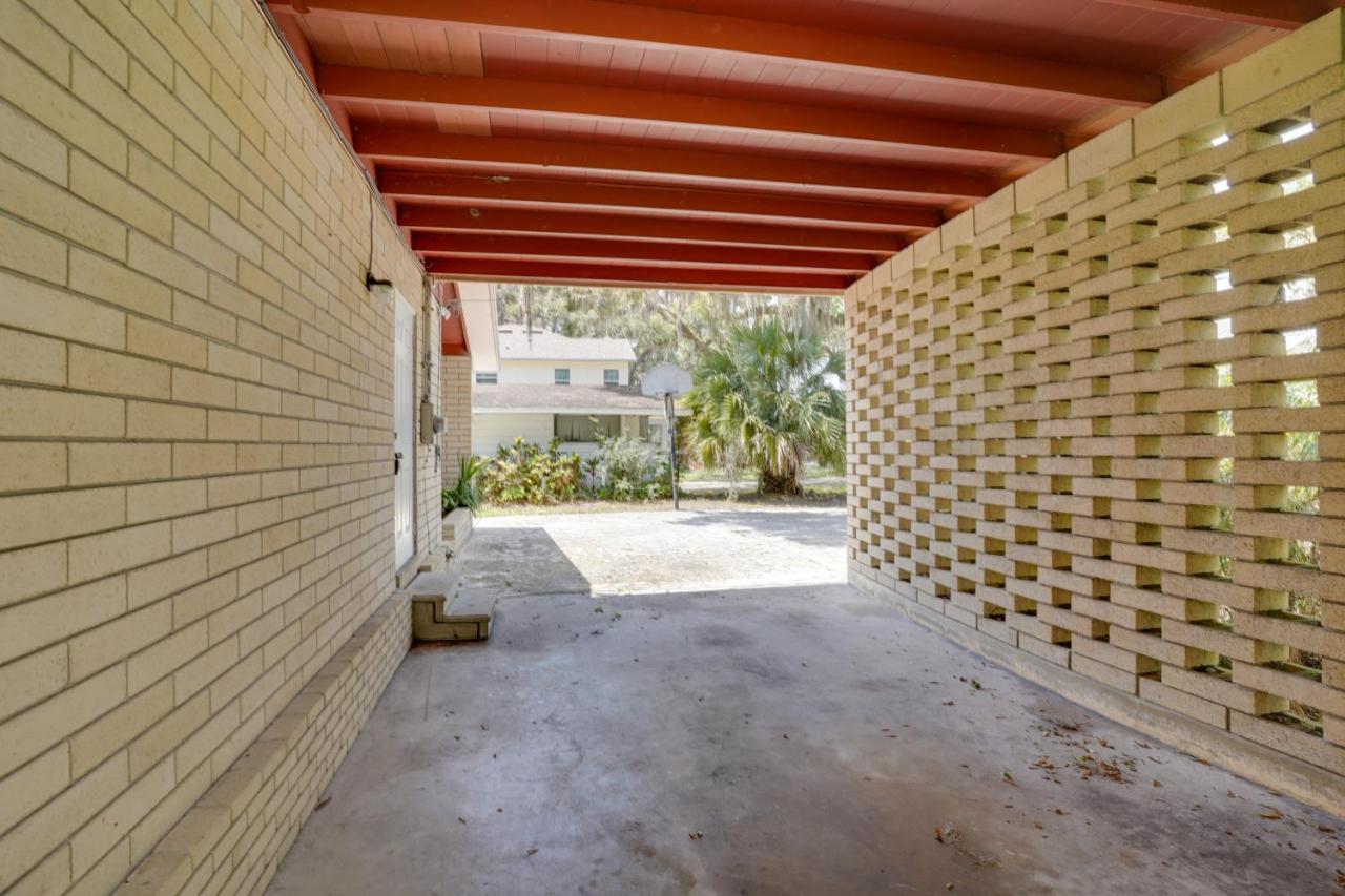 Charming Mid-Century House - Just Steps To Lake! レイクランド エクステリア 写真
